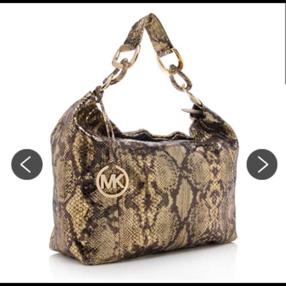 Michael Kors Handbags - Michael Kors extra large bag